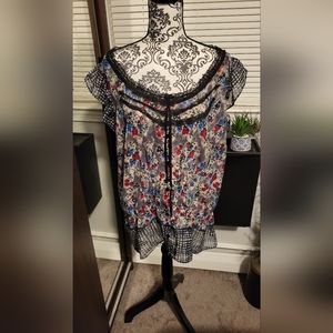 Adorable Plus Size Jessica Simpson Top